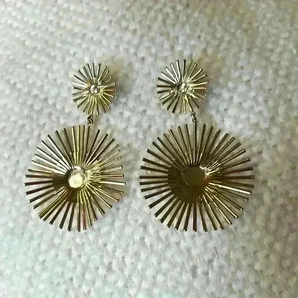 Jewelry - Hanging star earrings